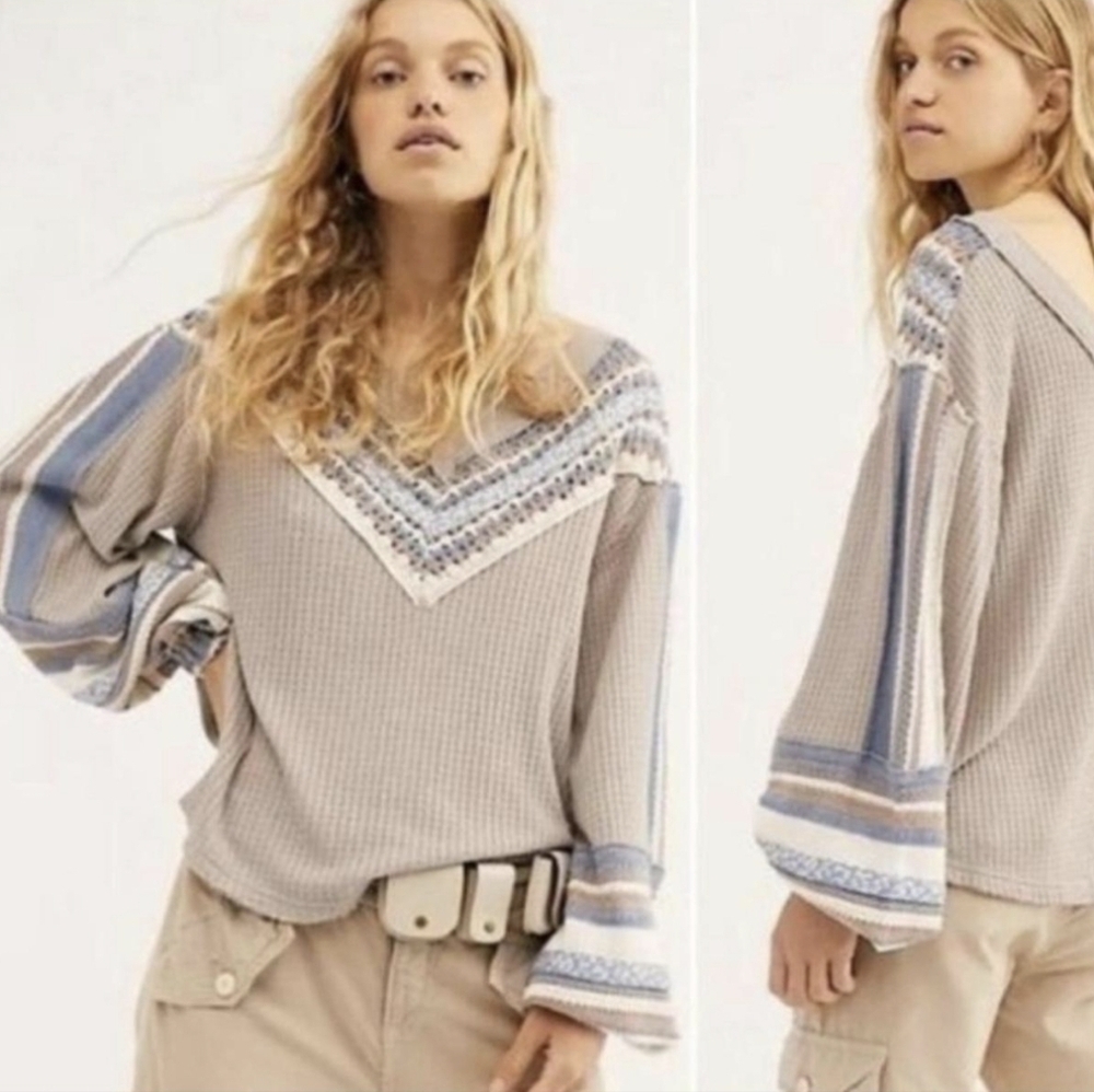 Free People Beige Waffle Knit V-Neck Sweater with Blue Stripes